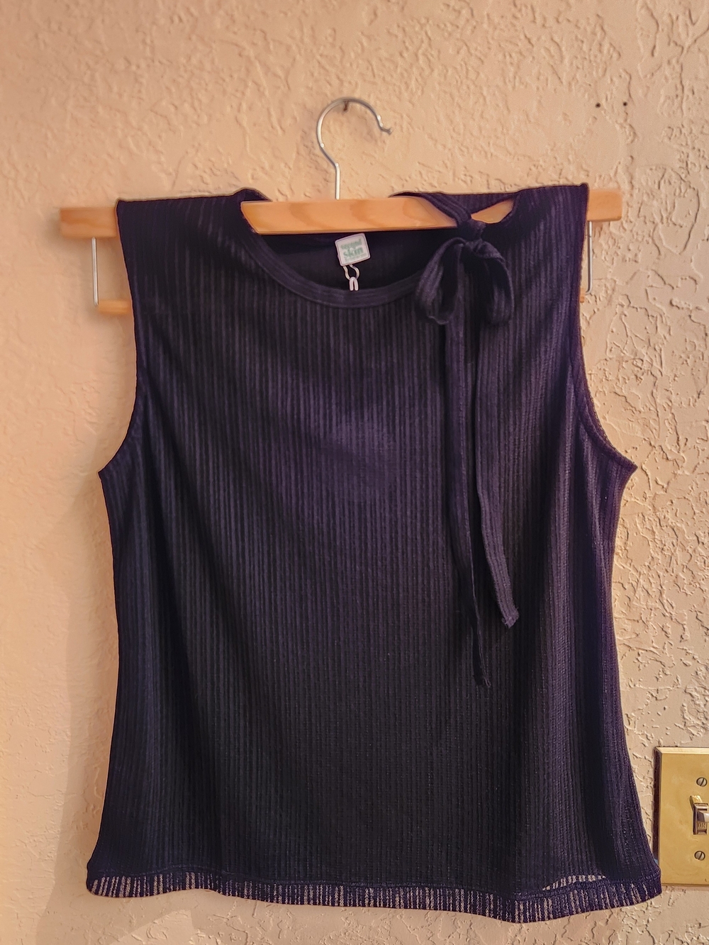 Mesh Ribbed Tie-Neck Top in Black